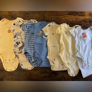 Set of 7 short sleeve onesie